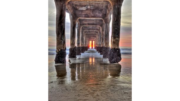 sunset under the pier