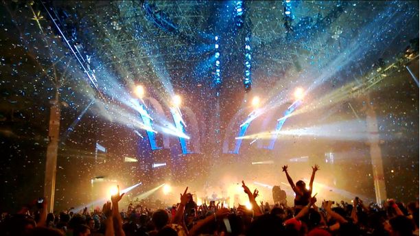 Kaskade's Massive Confetti Shower