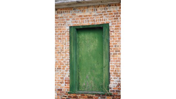  GREEN DOOR