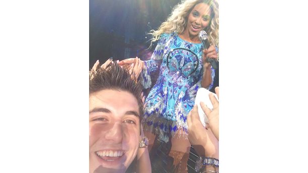 Photo bombed by Beyoncè