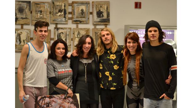 "Ictchin on a Photograph" with GROUPLOVE